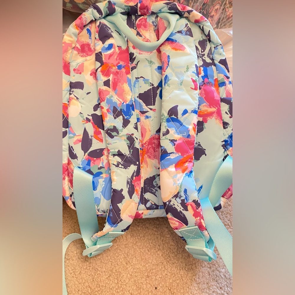 🌺 Vera Bradley Ultralight Small Backpack. NWT. “ Floating Blossoms”